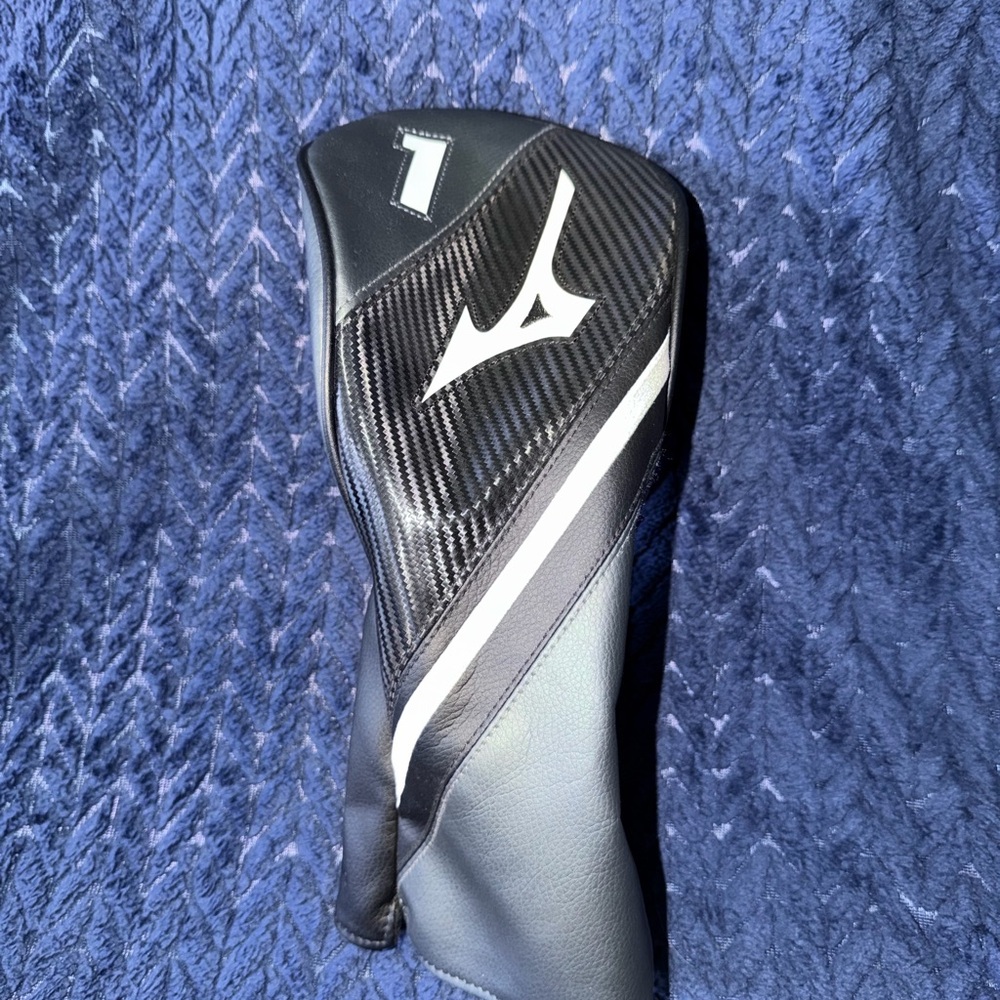 Mizuno Black and White Driver Headcover